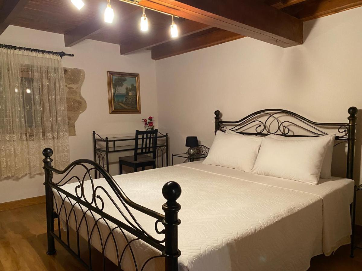 Pegasus House Hotel Corinth Kültér fotó